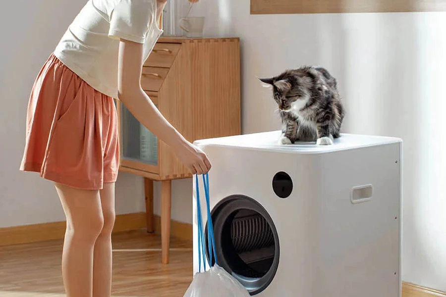 self cleaning litter box